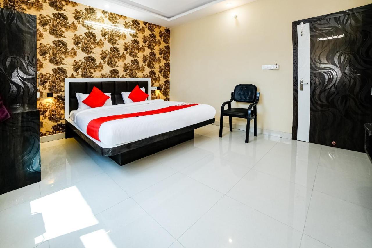 Oyo 41923 Prema Kunj Resort Jhānsi Exterior photo